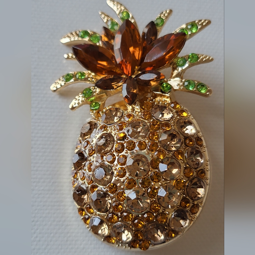 Elegant Gold And Brown Pineapple Brooch